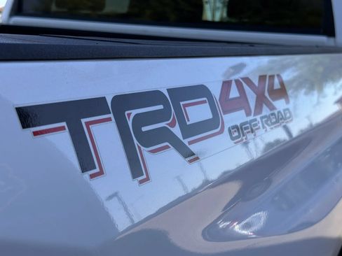 Used 2018 Toyota Tundra SR5 w/ SR5 Upgrade Package RWD image 34