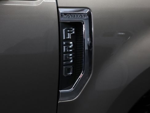 Used 2018 Ford F250 Lariat w/ Lariat Value Package image 6