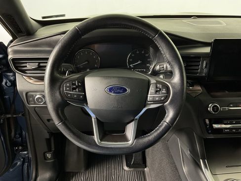 Used 2020 Ford Explorer Limited w/ Class III Trailer Tow Package image 24