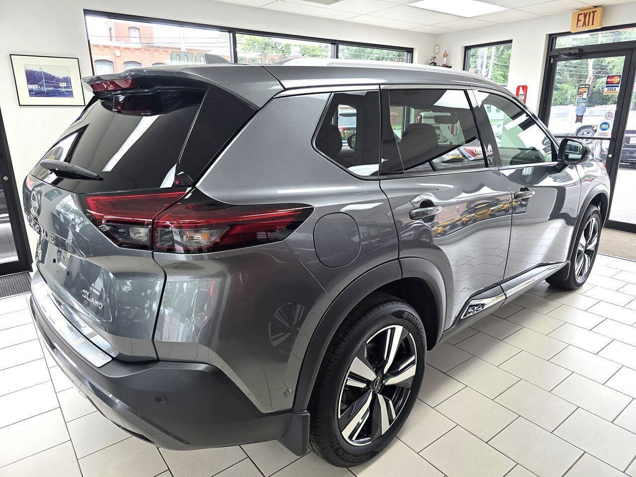 Used 2023 Nissan Rogue SL w/ SL Premium Package AWD/4WD image 15