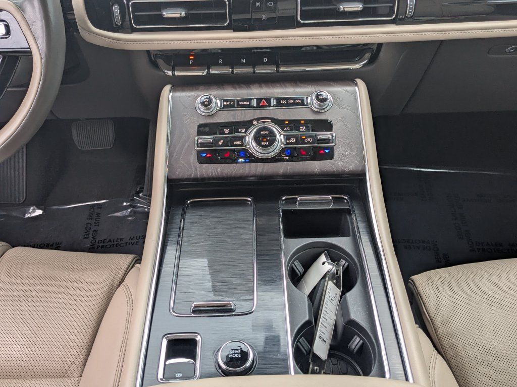 Used 2022 Lincoln Aviator Reserve w/ Equipment Group 201A AWD/4WD image 6