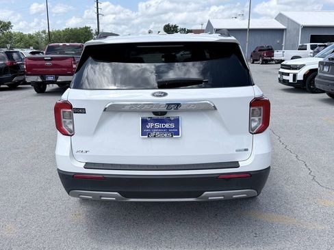 Used 2020 Ford Explorer XLT w/ Equipment Group 202A AWD/4WD image 6