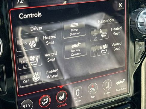 Used 2019 RAM 1500 Laramie AWD/4WD image 22