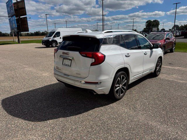 Used 2019 GMC Terrain Denali w/ GMC Pro Grade Package AWD/4WD image 7