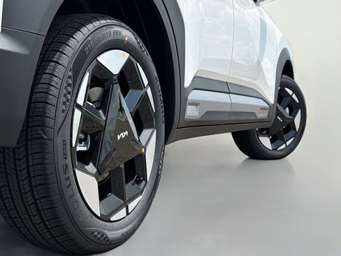 New 2027 Kia Seltos S AWD/4WD image 13