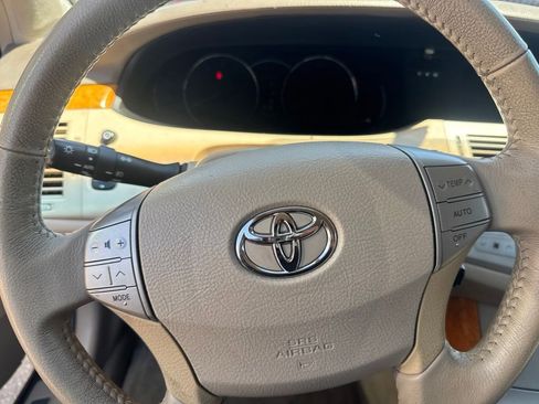 Used 2006 Toyota Avalon XLS FWD image 7