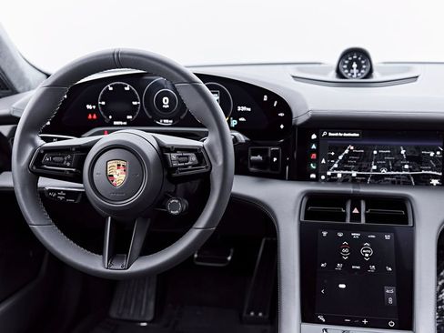 Used 2022 Porsche Taycan GTS AWD/4WD image 46