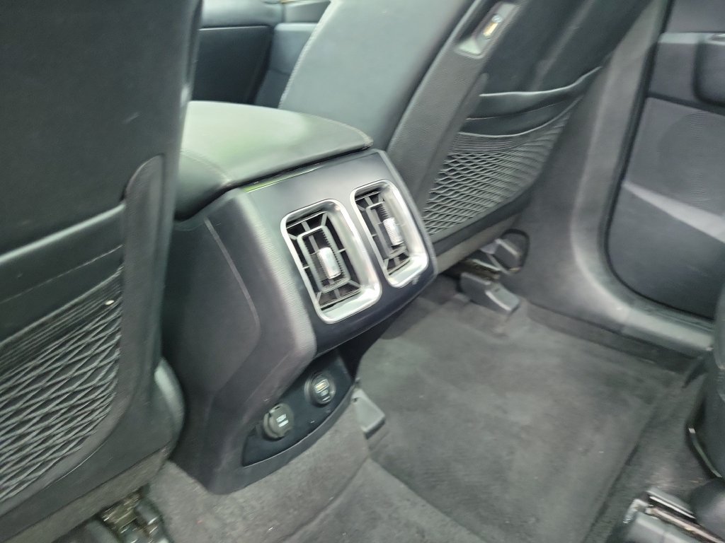 Certified 2023 Kia Sorento EX w/ Panoramic Sunroof Package FWD image 18