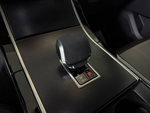 Used 2026 Land Rover Range Rover Velar Dynamic SE image 30