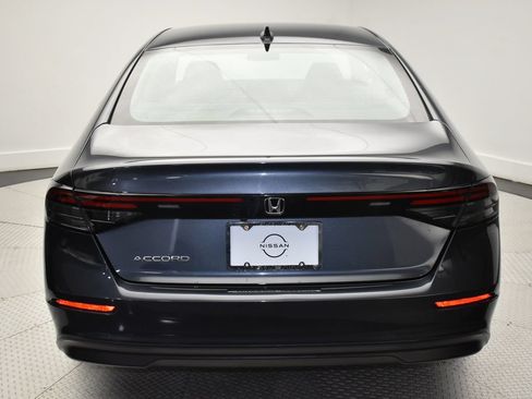 Used 2023 Honda Accord EX image 6