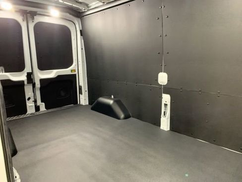 New 2026 Ford Transit 250 148 Medium Roof Extended AWD image 10