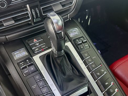 Used 2020 Porsche Macan S w/ Premium Package Plus image 20