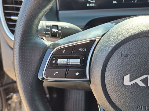 Certified 2024 Kia Seltos SX AWD/4WD image 16