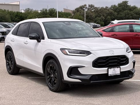 Certified 2026 Honda HR-V Sport image 8