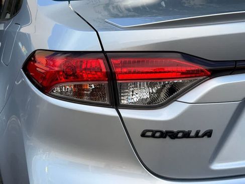 Used 2022 Toyota Corolla SE FWD image 7