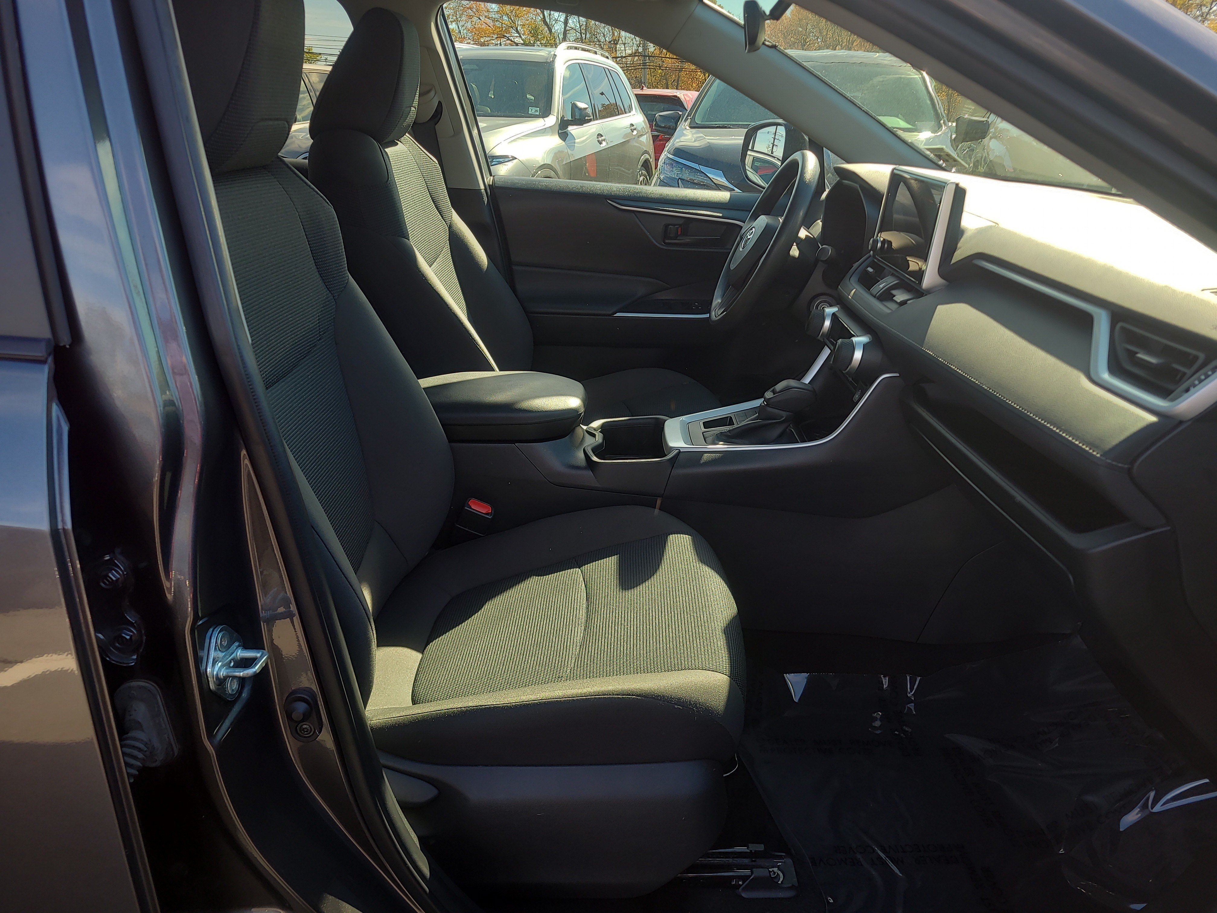 Certified 2024 Toyota RAV4 LE AWD/4WD image 17