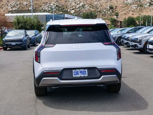 New 2026 Kia EV9 Wind image 6