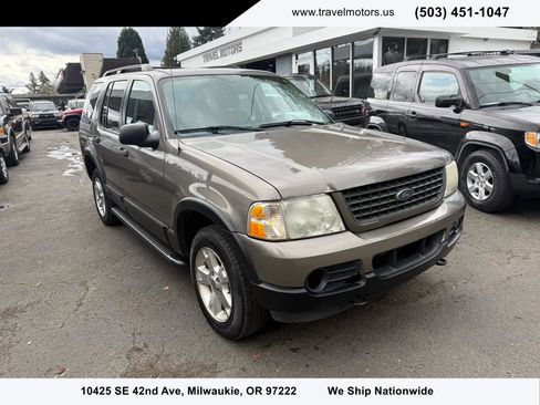 Used 2003 Ford Explorer XLT image 3
