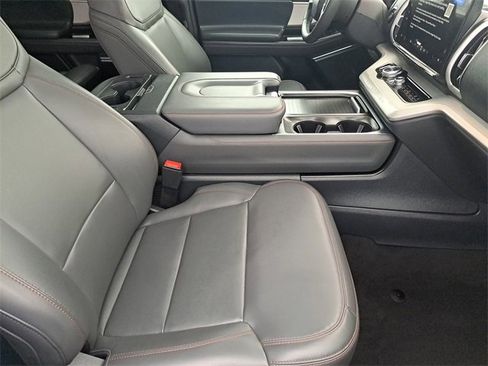 Certified 2025 Ford Expedition Active image 25