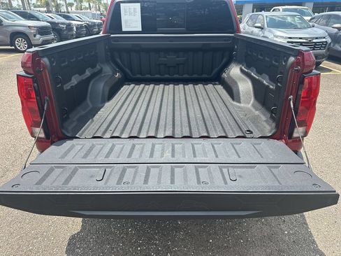 Used 2025 Chevrolet Colorado Trail Boss AWD/4WD image 31