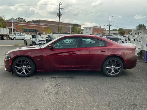 Used 2017 Dodge Charger R/T w/ Plus Group image 3