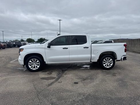 Used 2024 Chevrolet Silverado 1500 Custom RWD image 4