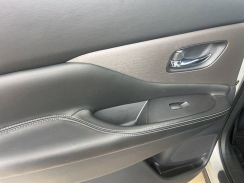 Used 2022 Nissan Murano SV FWD image 30