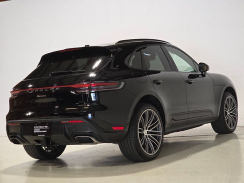 Certified 2026 Porsche Macan AWD/4WD image 9