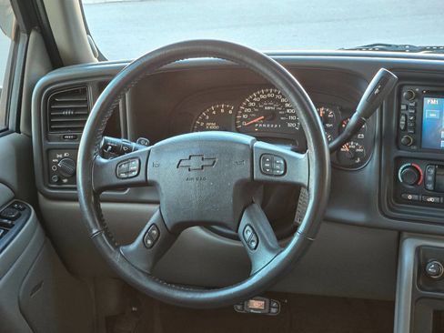 Used 2006 Chevrolet Avalanche Z66 w/ Sun And Sound Package image 75