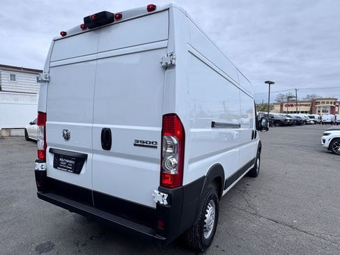 Used 2025 RAM ProMaster 3500 w/ Convenience Group FWD image 8