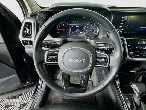 Certified 2022 Kia Sorento SX image 11