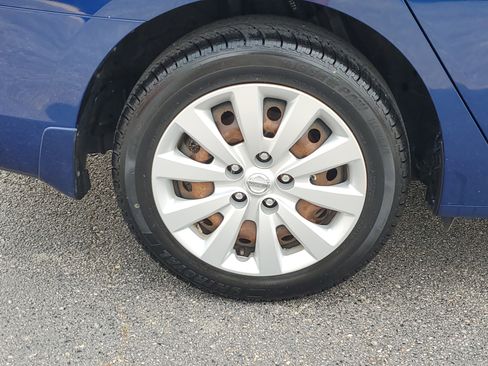 Used 2017 Nissan Sentra S FWD image 5
