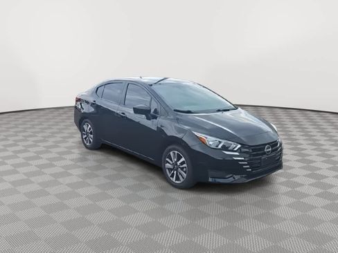 Used 2023 Nissan Versa SV FWD image 2