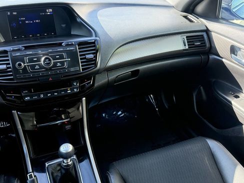 Used 2016 Honda Accord Sport image 8