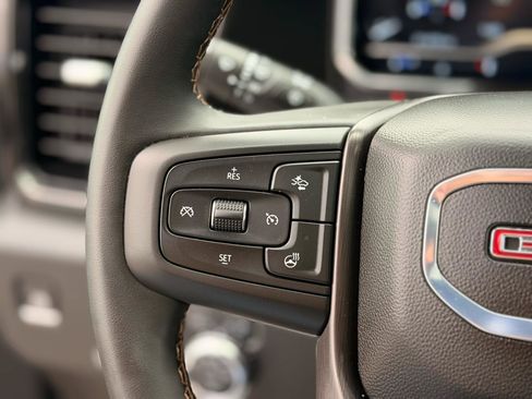 Used 2025 GMC Sierra 2500 AT4 w/ AT4 Premium Plus Package AWD/4WD image 29