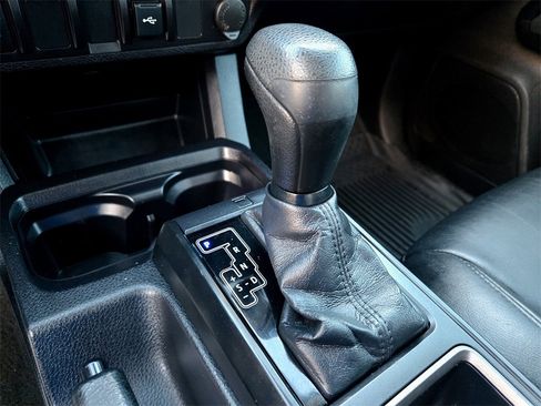 Used 2021 Toyota Tacoma SR w/ SR Convenience Package image 22