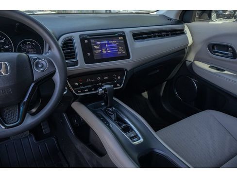 Used 2017 Honda HR-V EX image 23