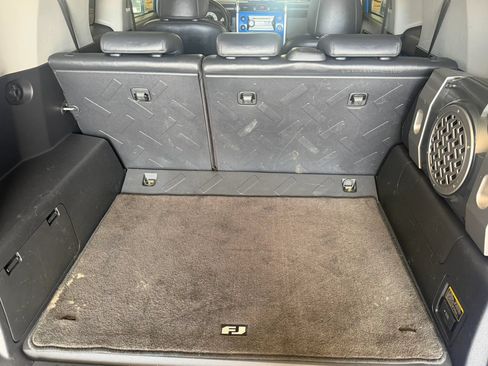 Used 2007 Toyota FJ Cruiser 2WD image 16