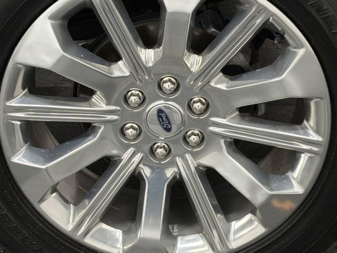 Used 2022 Ford F150 Limited image 5