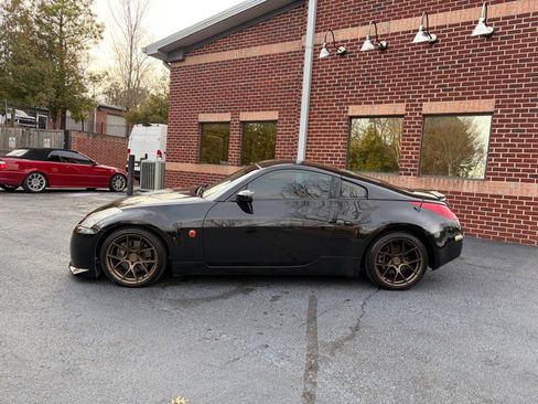 Used 2006 Nissan 350Z Touring w/ (K96) Aerodynamics Pkg image 5