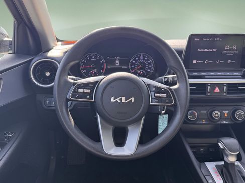 Used 2023 Kia Forte LXS w/ LXS Technology Package FWD image 11