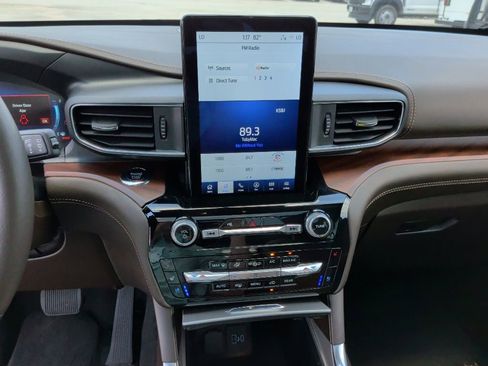 Used 2024 Ford Explorer King Ranch w/ Technology Package RWD image 26