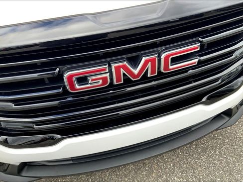 Certified 2022 GMC Terrain SLE w/ Driver Convenience Package image 30