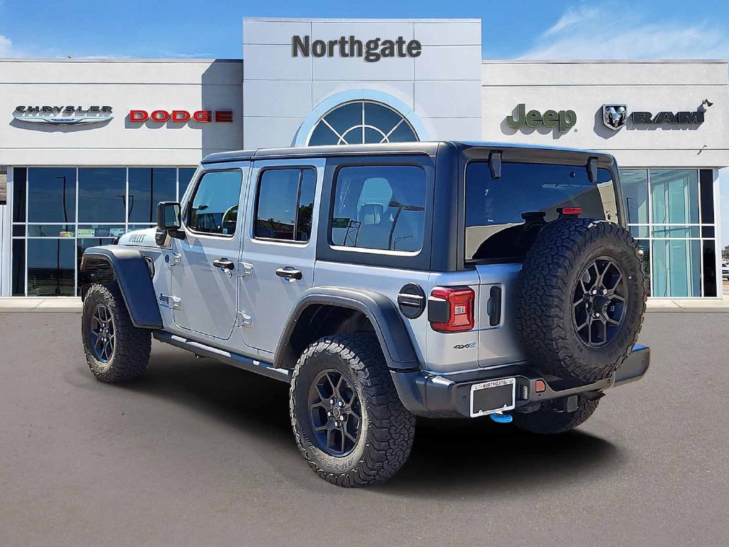 Used 2024 Jeep Wrangler Unlimited AWD/4WD image 3