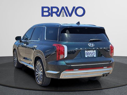 Used 2024 Hyundai Palisade Calligraphy AWD/4WD image 3