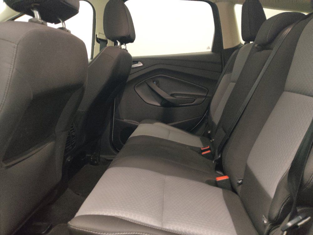 Used 2017 Ford Escape SE AWD/4WD image 18