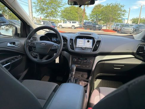 Used 2018 Ford Escape SE w/ SE Sync 3 Package image 16