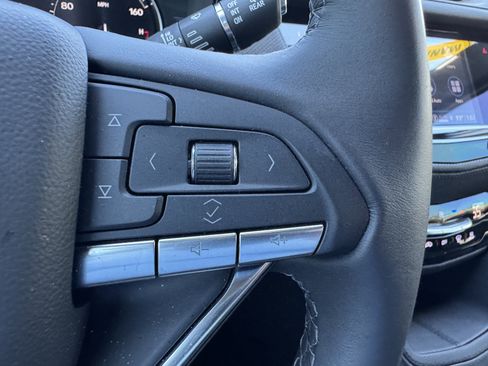 New 2025 Cadillac XT6 Luxury image 29