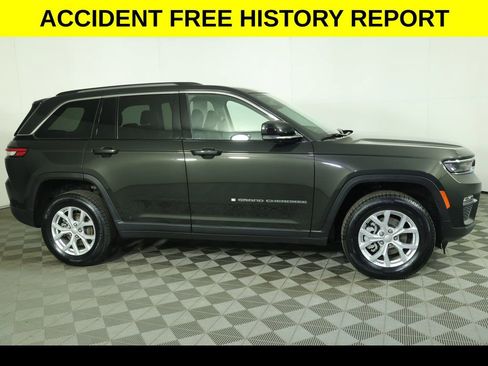 Used 2023 Jeep Grand Cherokee Limited image 2