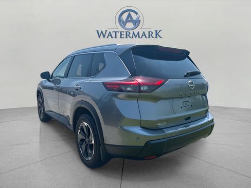 Used 2025 Nissan Rogue SV w/ SV Premium Package AWD/4WD image 5